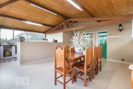 Apartamento à venda com 120m², 4 quartos e 2 vagasÁrea Externa