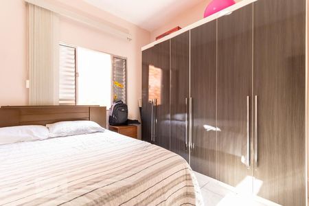 Casa à venda com 175m², 3 quartos e 3 vagas Casa à venda com 175m², 3 quartos e 3 vagasQuarto 3
