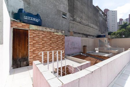 Casa à venda com 175m², 3 quartos e 3 vagas Casa à venda com 175m², 3 quartos e 3 vagasTerraço