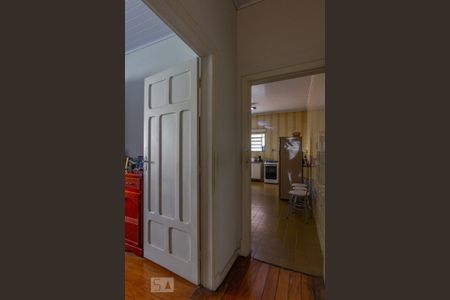 Casa à venda com 147m², 2 quartos e 7 vagas Casa à venda com 147m², 2 quartos e 7 vagasCorredor