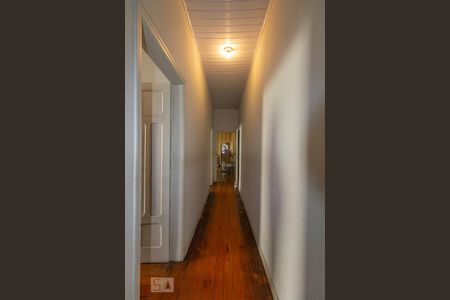 Casa à venda com 147m², 2 quartos e 7 vagas Casa à venda com 147m², 2 quartos e 7 vagasCorredor