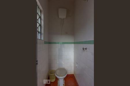Casa à venda com 147m², 2 quartos e 7 vagas Casa à venda com 147m², 2 quartos e 7 vagasEdicula/Banheiro