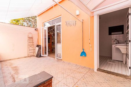 Casa à venda com 200m², 3 quartos e 4 vagasÁrea Externa