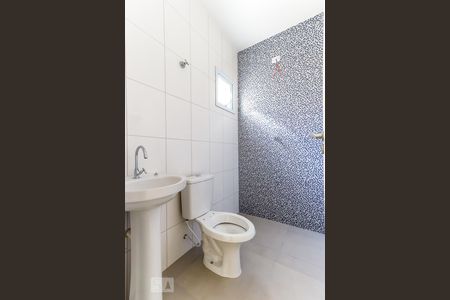 Banheiro de apartamento para alugar com 1 quarto, 50m² em Vila Guilherme, São Paulo