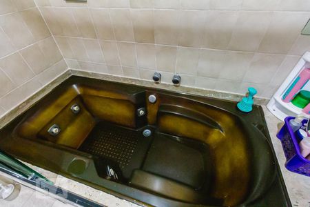 Casa à venda com 240m², 3 quartos e 4 vagas Casa à venda com 240m², 3 quartos e 4 vagasBanheiro da Suíte 1 Banheira