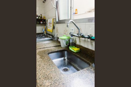 Casa à venda com 240m², 3 quartos e 4 vagas Casa à venda com 240m², 3 quartos e 4 vagasCozinha 1 Pia