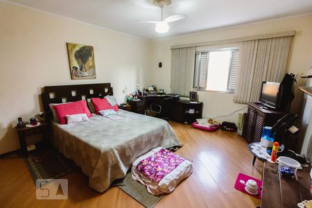 Casa à venda com 240m², 3 quartos e 4 vagas Casa à venda com 240m², 3 quartos e 4 vagasSuíte 1