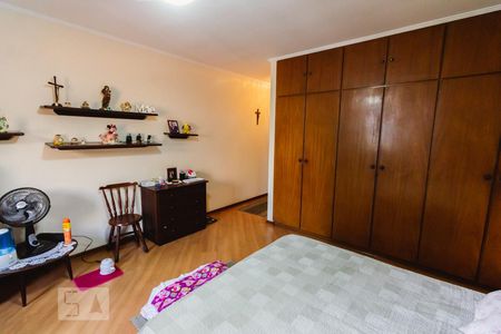 Casa à venda com 240m², 3 quartos e 4 vagas Casa à venda com 240m², 3 quartos e 4 vagasSuíte 1