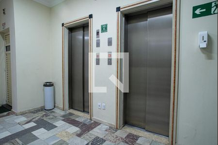 Apartamento à venda com 164m², 3 quartos e 1 vaga Apartamento à venda com 164m², 3 quartos e 1 vagaÁrea comum - Elevadores