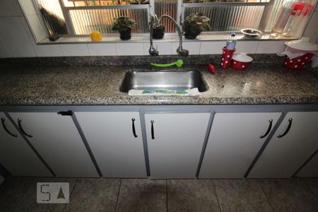 Casa à venda com 316m², 3 quartos e 3 vagasCozinha pia