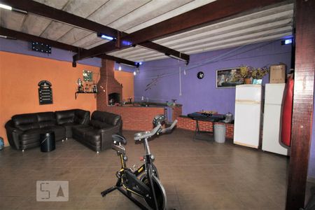 Casa à venda com 316m², 3 quartos e 3 vagasSalão de festa