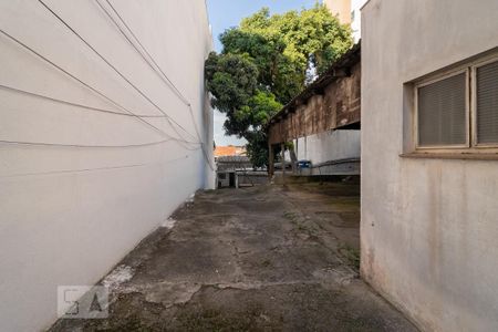 Casa à venda com 300m², 3 quartos e 5 vagasGaragem Inferior/Quintal