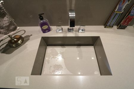 Apartamento para alugar com 110m², 3 quartos e 2 vagasBanheiro Social - pia