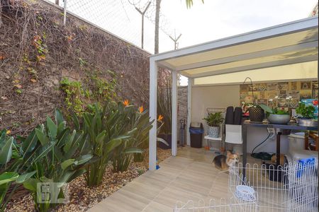 Casa de condomínio à venda com 151m², 3 quartos e 2 vagasArea Externa