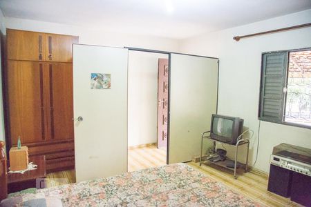 Casa à venda com 120m², 4 quartos e 3 vagas Casa à venda com 120m², 4 quartos e 3 vagasQuarto 4