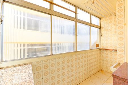 Apartamento à venda com 62m², 2 quartos e 1 vaga Apartamento à venda com 62m², 2 quartos e 1 vagaArea Serviço