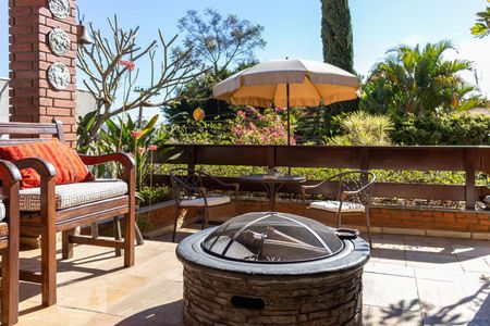 Casa à venda com 320m², 3 quartos e 4 vagas Casa à venda com 320m², 3 quartos e 4 vagasÁrea Externa