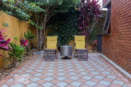 Casa à venda com 320m², 3 quartos e 4 vagas Casa à venda com 320m², 3 quartos e 4 vagasÁrea Externa