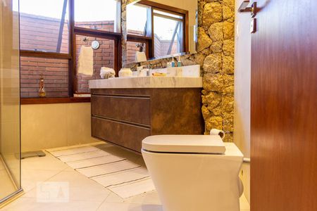 Casa à venda com 320m², 3 quartos e 4 vagas Casa à venda com 320m², 3 quartos e 4 vagasSuíte 3 Banheiro