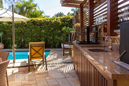 Casa à venda com 320m², 3 quartos e 4 vagas Casa à venda com 320m², 3 quartos e 4 vagasÁrea Externa