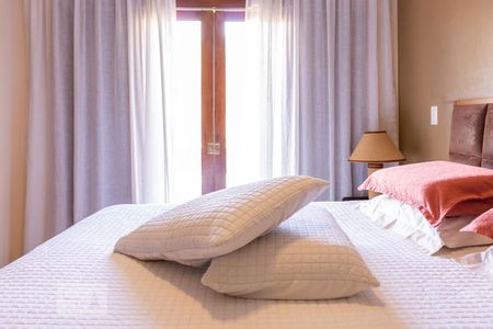 Casa à venda com 320m², 3 quartos e 4 vagas Casa à venda com 320m², 3 quartos e 4 vagasSuíte 3