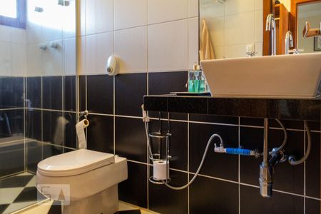 Casa à venda com 320m², 3 quartos e 4 vagas Casa à venda com 320m², 3 quartos e 4 vagasSuíte 1 Banheiro