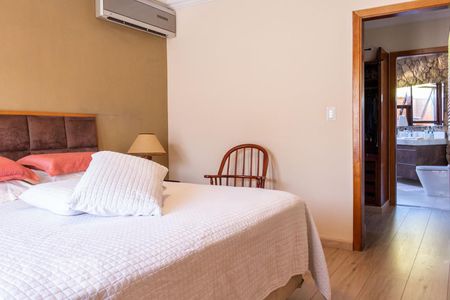 Casa à venda com 320m², 3 quartos e 4 vagas Casa à venda com 320m², 3 quartos e 4 vagasSuíte 3