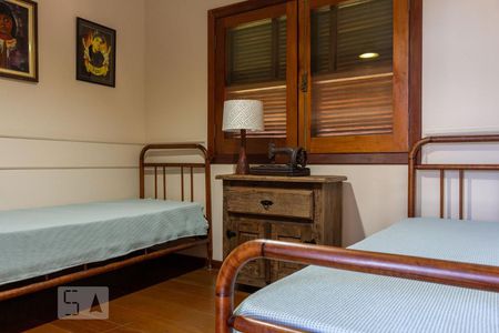 Casa à venda com 320m², 3 quartos e 4 vagas Casa à venda com 320m², 3 quartos e 4 vagasSuíte 1