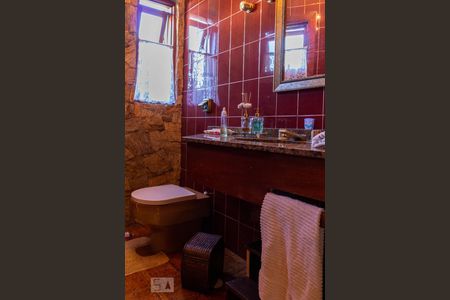 Casa à venda com 320m², 3 quartos e 4 vagas Casa à venda com 320m², 3 quartos e 4 vagasLavabo