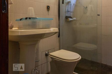 Casa à venda com 320m², 3 quartos e 4 vagas Casa à venda com 320m², 3 quartos e 4 vagasBanheiro de Serviço