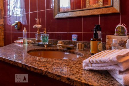 Casa à venda com 320m², 3 quartos e 4 vagas Casa à venda com 320m², 3 quartos e 4 vagasLavabo