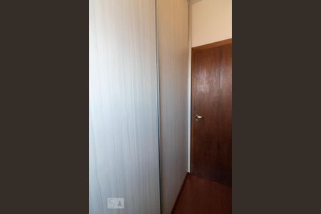 Casa à venda com 254m², 3 quartos e 2 vagas Casa à venda com 254m², 3 quartos e 2 vagasCloset do Quarto Suíte