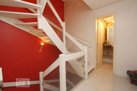 Casa de condomínio à venda com 443m², 4 quartos e 4 vagasESCADAS