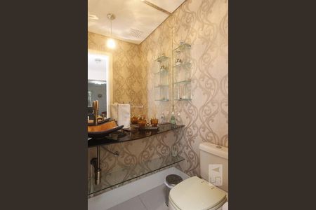 Casa de condomínio à venda com 443m², 4 quartos e 4 vagasBANHEIRO