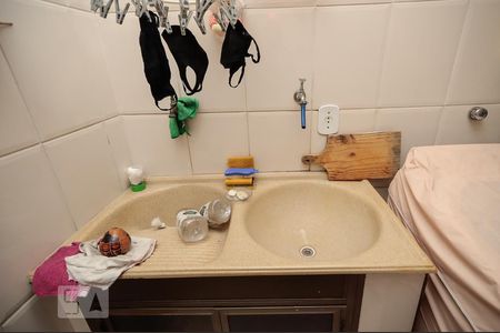 Casa à venda com 172m², 4 quartos e 1 vagaÁrea de Serviço