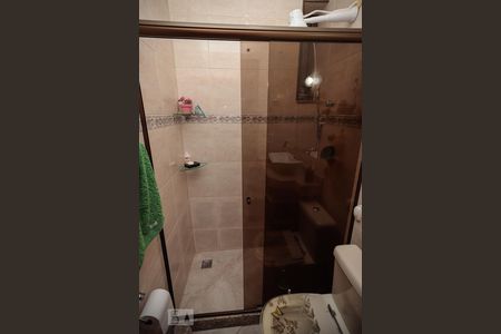 Casa à venda com 172m², 4 quartos e 1 vagaBanheiro