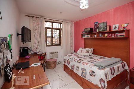 Casa à venda com 172m², 4 quartos e 1 vagaSuíte 2