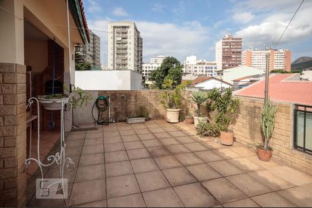 Casa à venda com 172m², 4 quartos e 1 vagaTerraço