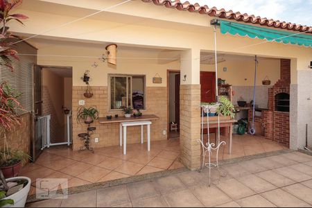 Casa à venda com 172m², 4 quartos e 1 vagaTerraço