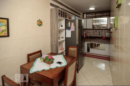 Casa à venda com 172m², 4 quartos e 1 vagaCozinha