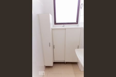 Apartamento para alugar com 60m², 2 quartos e 1 vaga Apartamento para alugar com 60m², 2 quartos e 1 vagaArmário