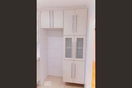 Apartamento para alugar com 60m², 2 quartos e 1 vaga Apartamento para alugar com 60m², 2 quartos e 1 vagaArmário