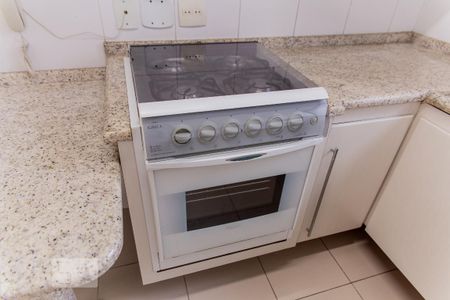 Apartamento para alugar com 60m², 2 quartos e 1 vaga Apartamento para alugar com 60m², 2 quartos e 1 vagaFogão
