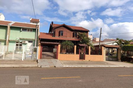 Casa à venda com 125m², 3 quartos e 3 vagas Casa à venda com 125m², 3 quartos e 3 vagasFachada