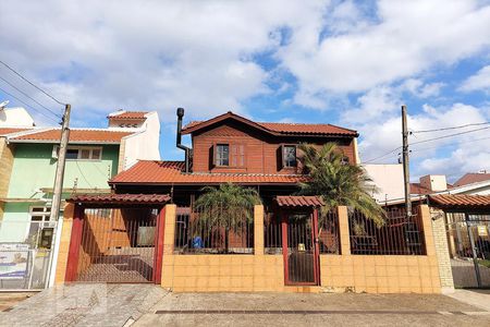 Casa à venda com 125m², 3 quartos e 3 vagas Casa à venda com 125m², 3 quartos e 3 vagasFachada