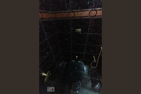 Casa à venda com 141m², 3 quartos e 2 vagas Casa à venda com 141m², 3 quartos e 2 vagasBanheiro 1