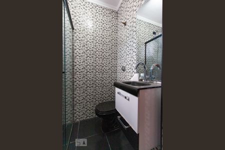 Casa à venda com 141m², 3 quartos e 2 vagas Casa à venda com 141m², 3 quartos e 2 vagasBanheiro edícula