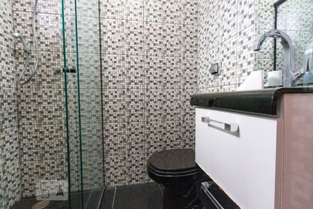 Casa à venda com 141m², 3 quartos e 2 vagas Casa à venda com 141m², 3 quartos e 2 vagasBanheiro edícula