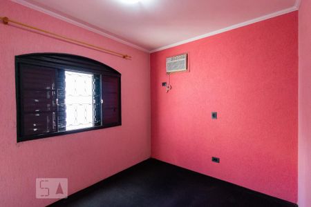 Casa à venda com 141m², 3 quartos e 2 vagas Casa à venda com 141m², 3 quartos e 2 vagasQuarto 3