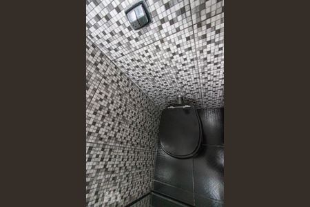 Casa à venda com 141m², 3 quartos e 2 vagas Casa à venda com 141m², 3 quartos e 2 vagasBanheiro edícula